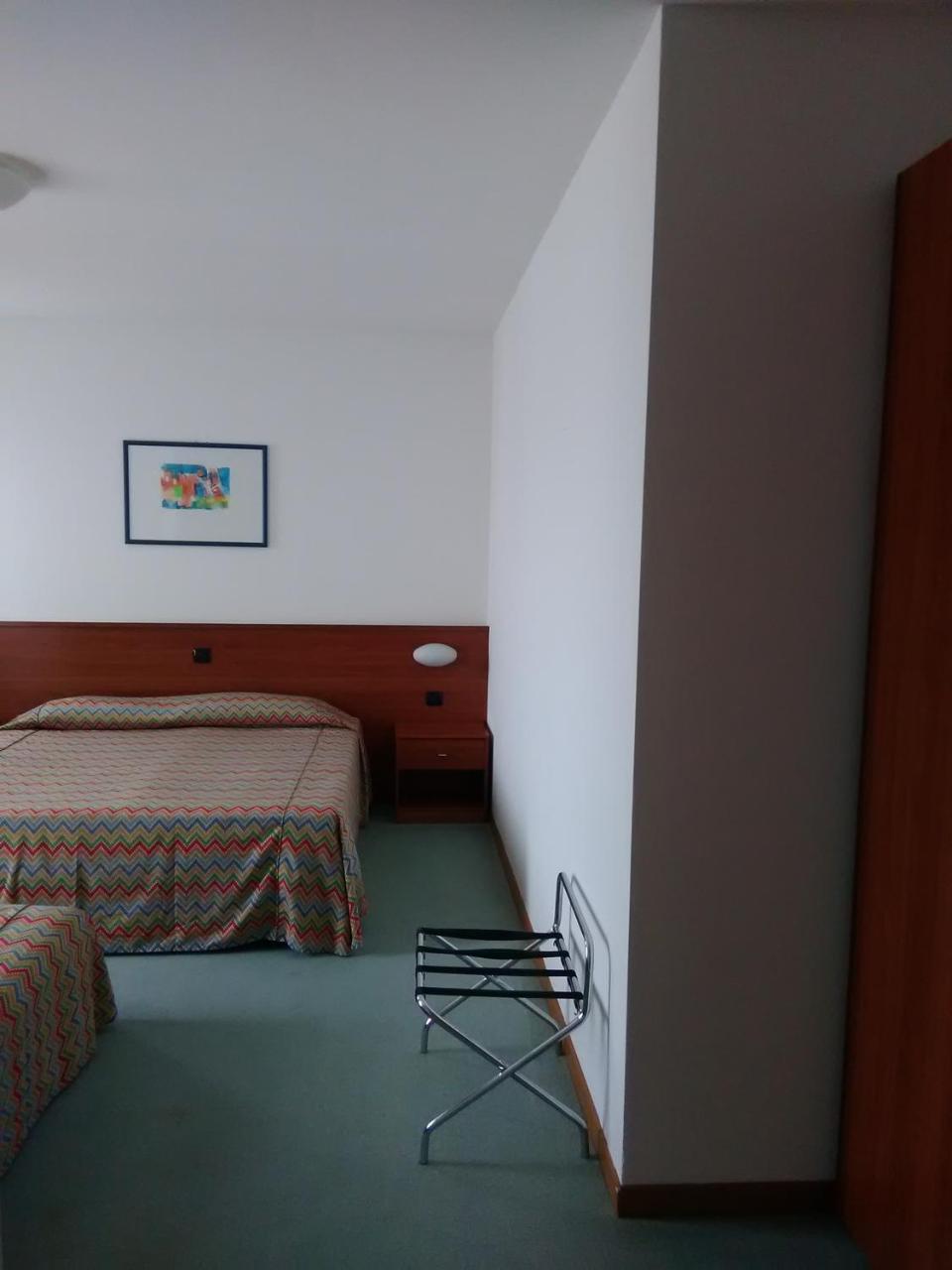 Hotel Naonis Cordenons Buitenkant foto
