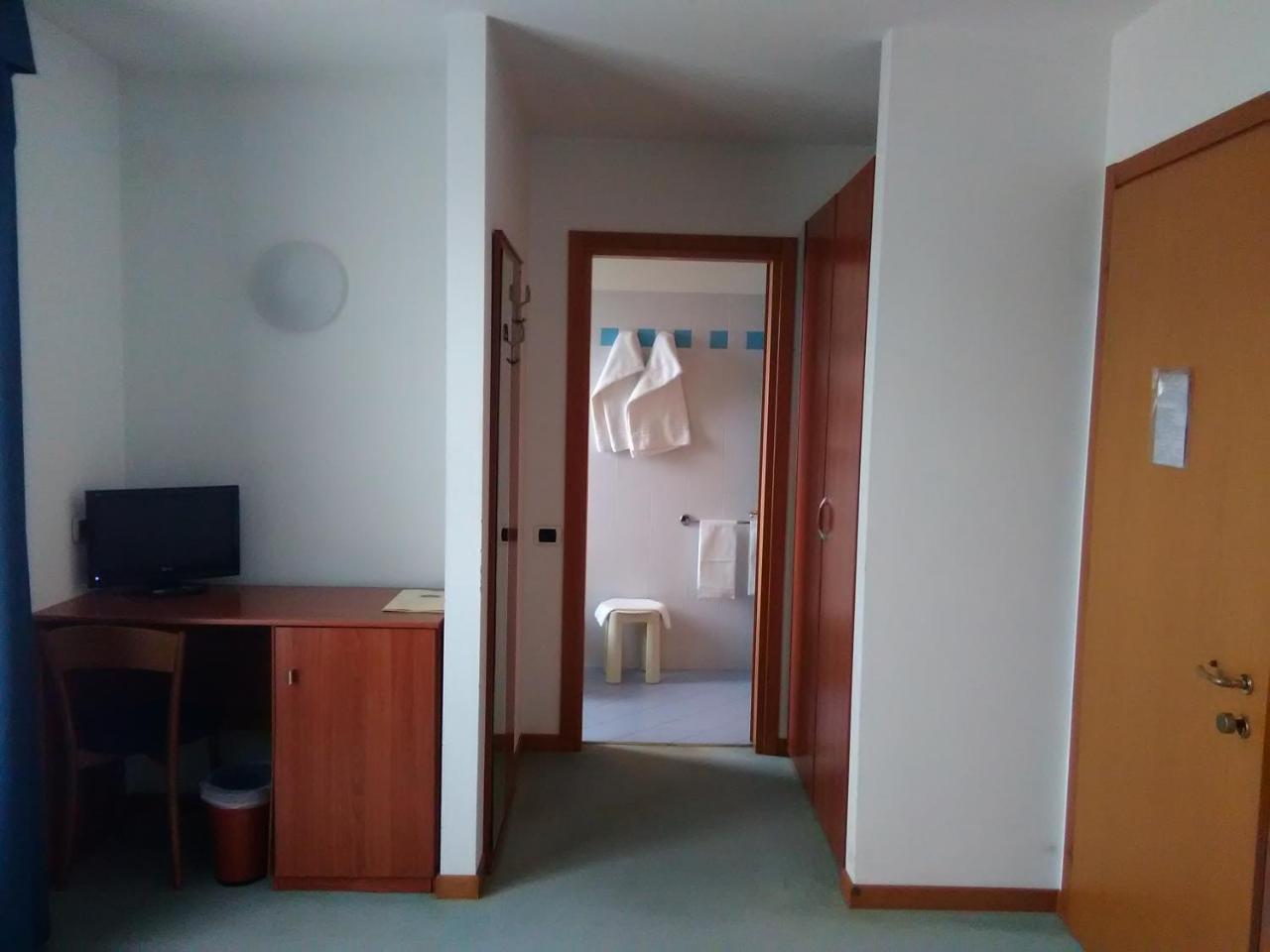 Hotel Naonis Cordenons Buitenkant foto